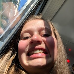 Meet your Posher, Maddie